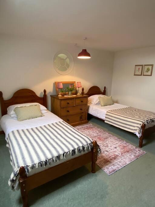 The Wheelhouse At Hewish Mill Villa Bittadon ภายนอก รูปภาพ