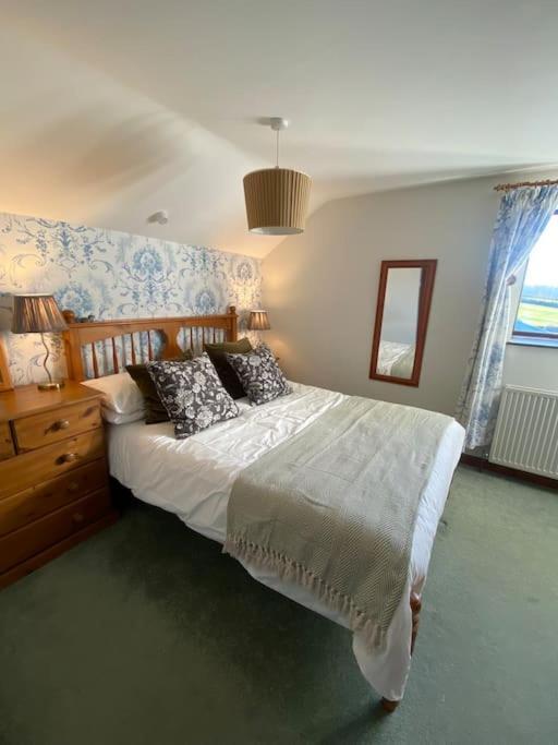 The Wheelhouse At Hewish Mill Villa Bittadon ภายนอก รูปภาพ